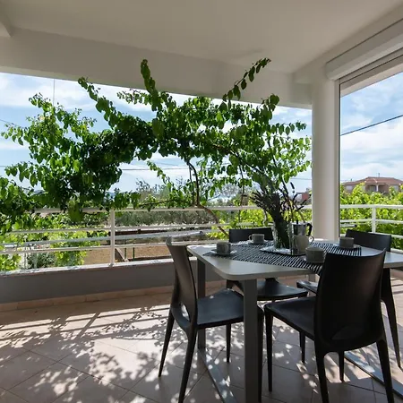 Family Diklo Apartman Zadar